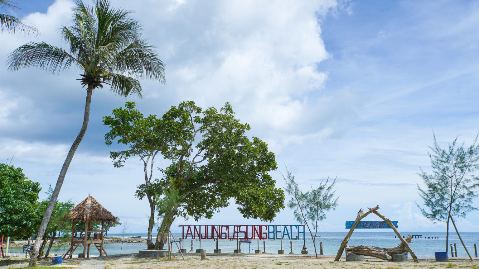 Lalassa Beach Club di Tanjung Lesung.